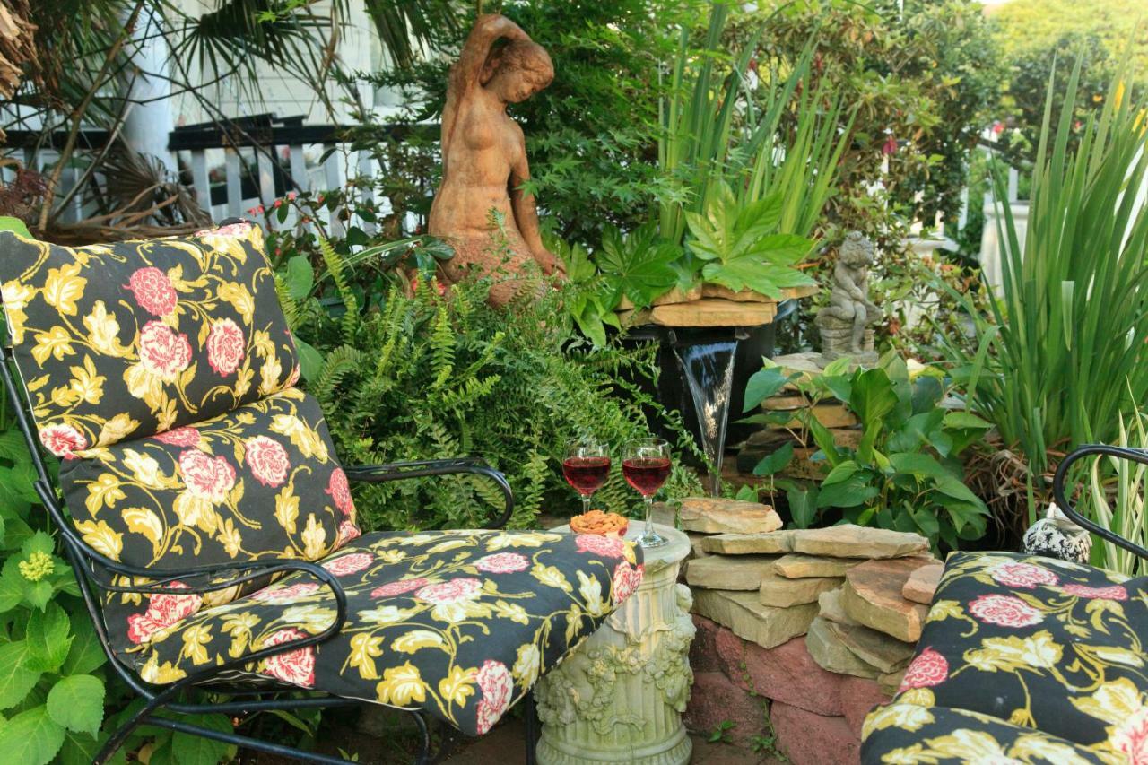 White Doe Inn Bed & Breakfast Manteo Extérieur photo